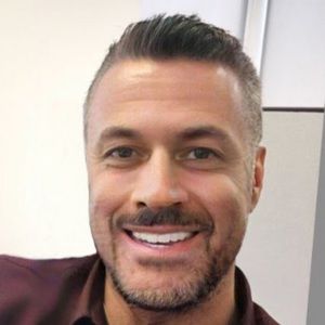 Meet your Posher, Sal